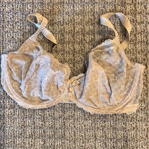 Bras - Picture 5 of 5